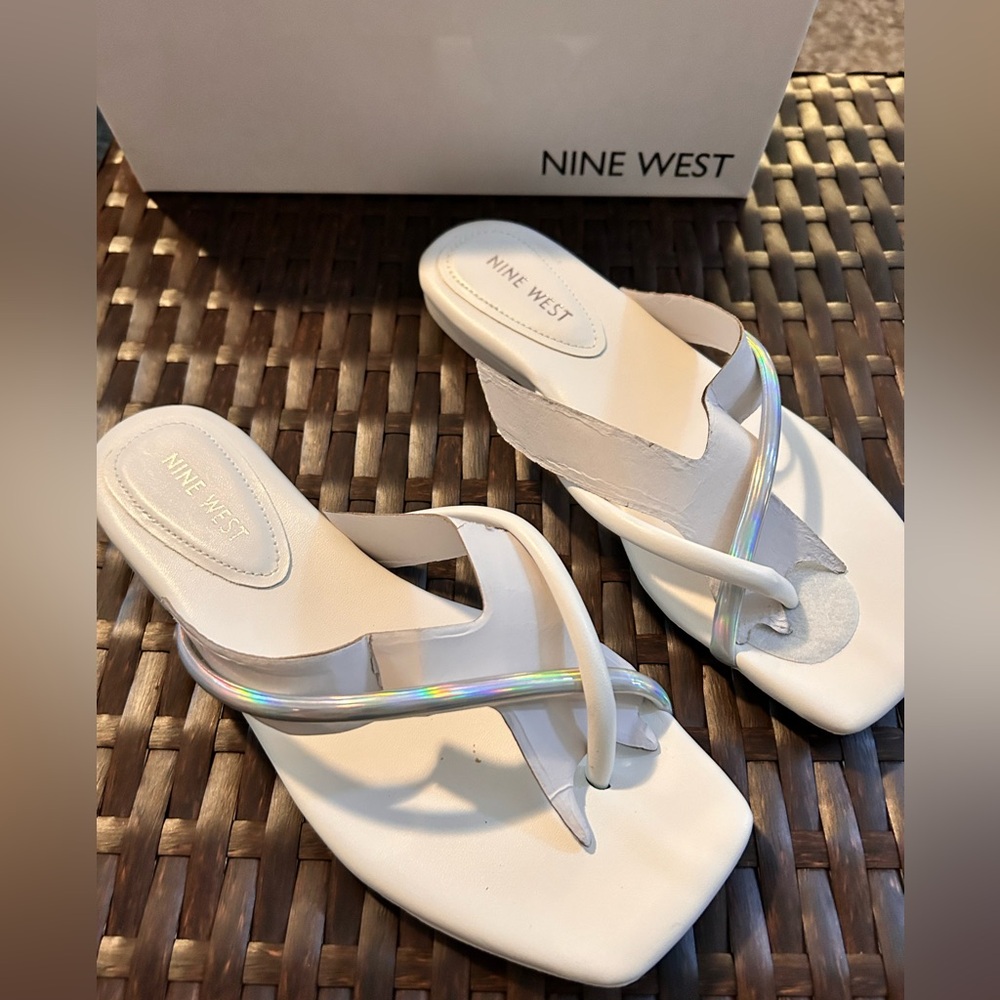 NINE WEST • White/Silver Flat Sandal • 7 •